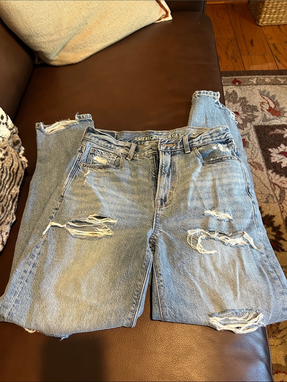 American Eagle Outfitters Light Blue Distressed Women’s Jeans